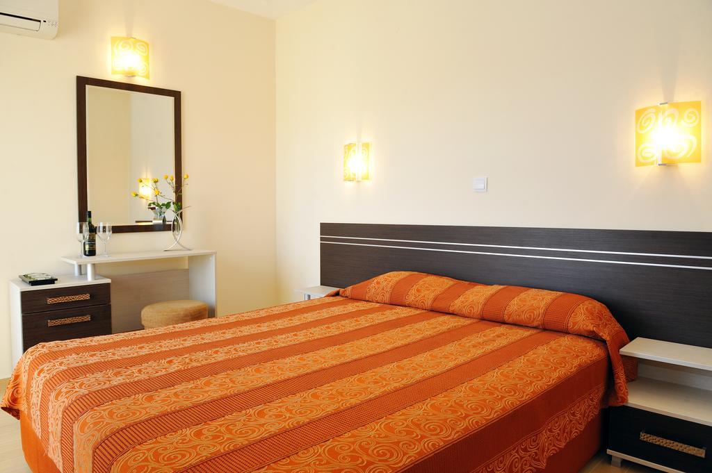 Hotel Iris 네세부르 객실 사진