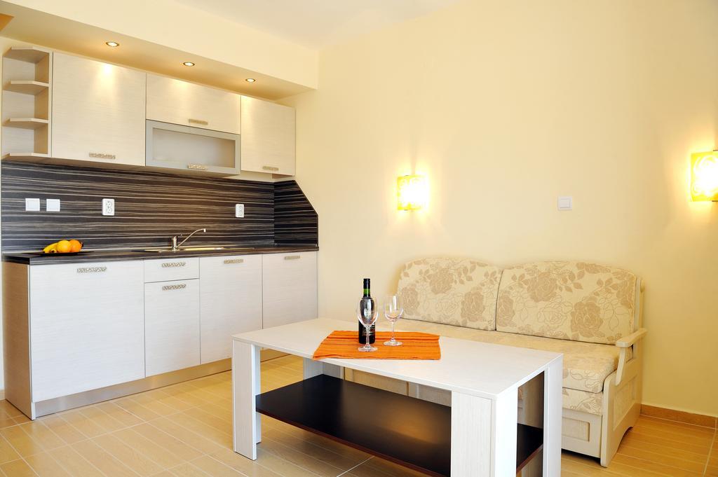 Hotel Iris 네세부르 객실 사진